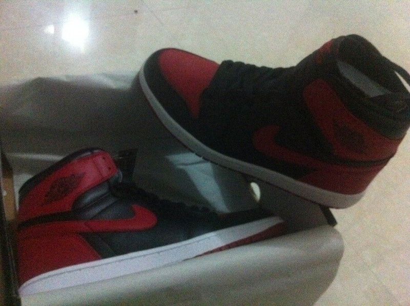 Men's Jordan 1 High Black Red Basketball Shoes 555088-123 - product image from the listing.