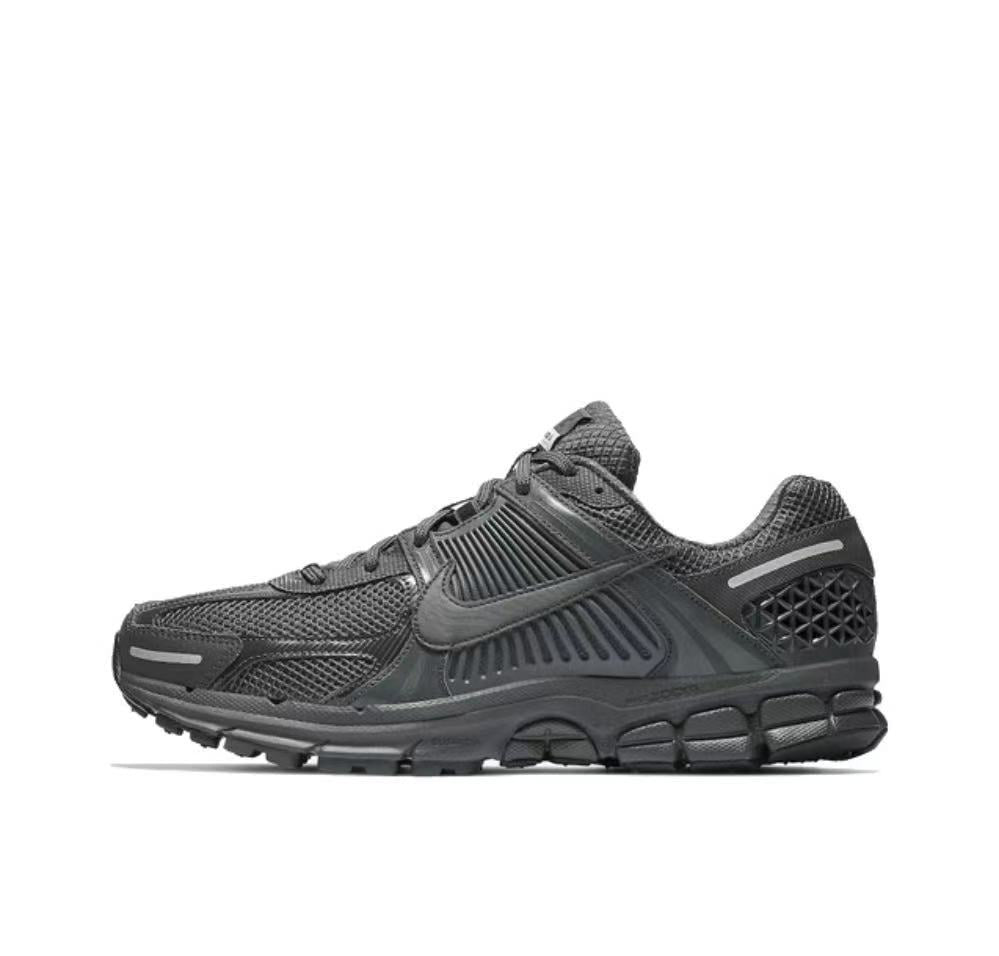 Nike Zoom Vomero 5 Shoes for Running, Black, BV1358-002 - product image from the listing.