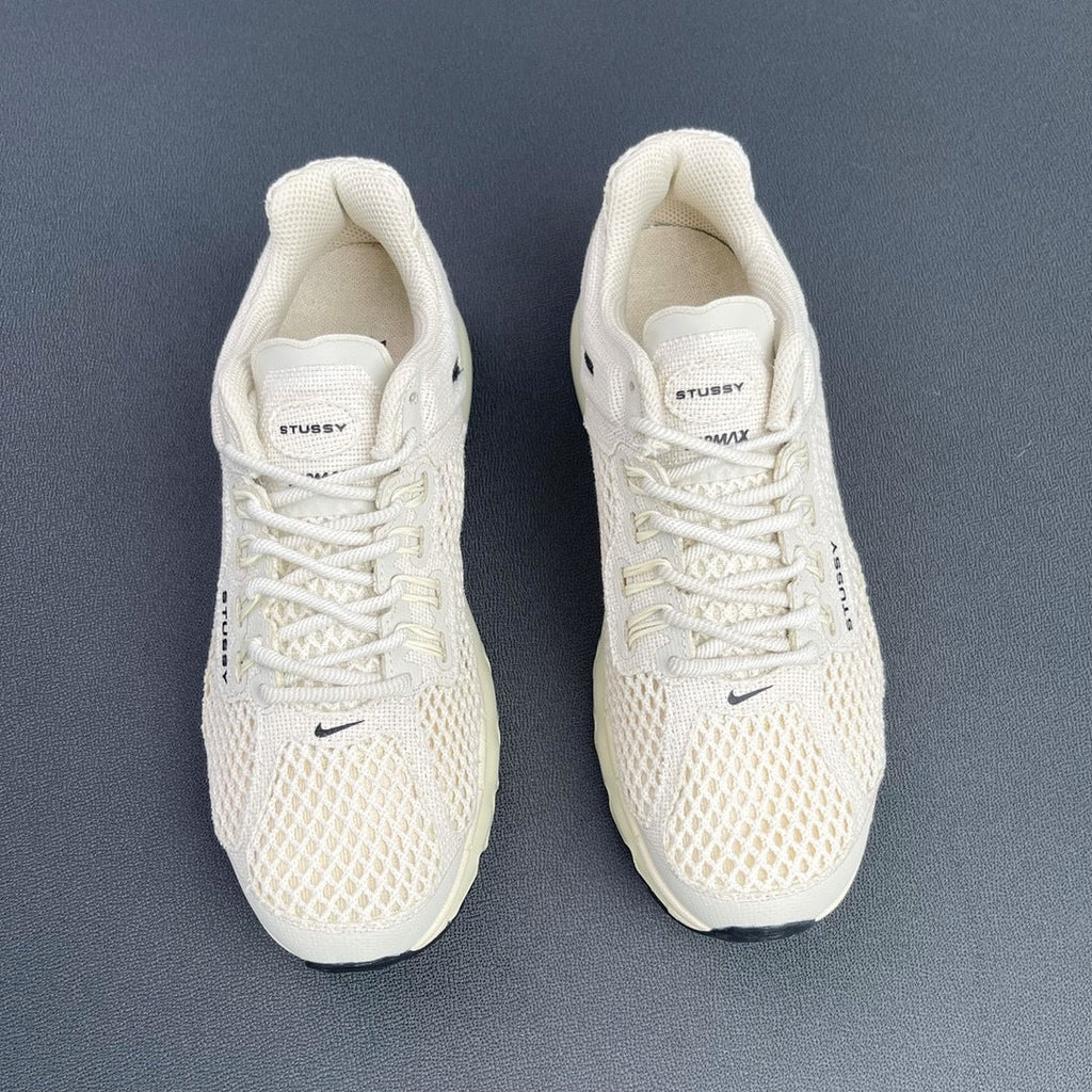 Stüssy Fossil Sneakers - Nike Air Max 2013 DM6447-200 - product image from the listing.