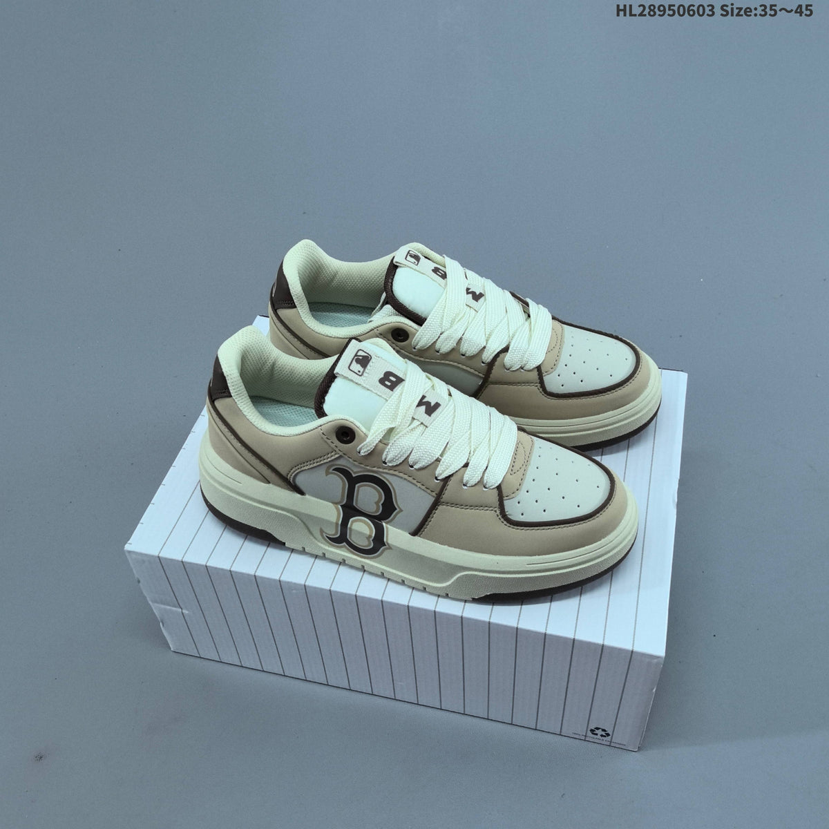 MLB New York Yankees Platform Sneakers, in White and Gray - product image from the listing.