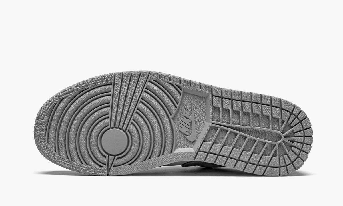 "Light Smoke Grey" Air Jordan 1 Low - product image from the listing.