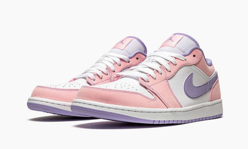 "Arctic Punch" Air Jordan 1 Low SE - product image from the listing.