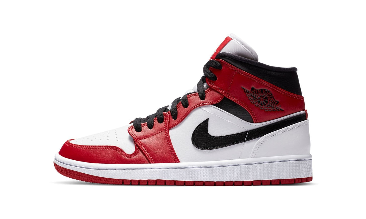 "Chicago 2020" Air Jordan 1 Mid - product image from the listing.