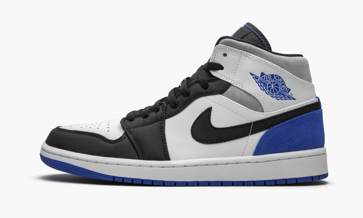 "Game Royal Black Toe" Air Jordan 1 Mid SE - product image from the listing.