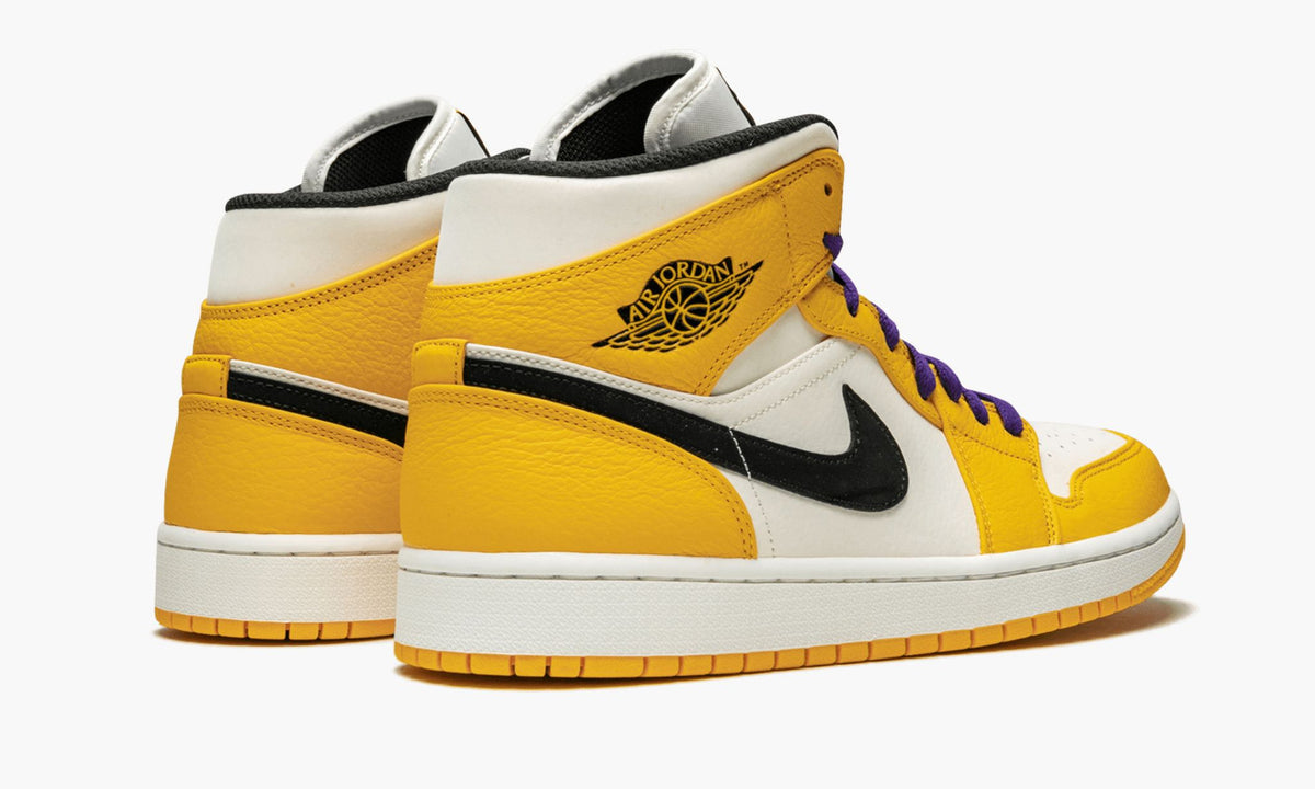 Lakers - Air Jordan 1 Mid SE - product image from the listing.