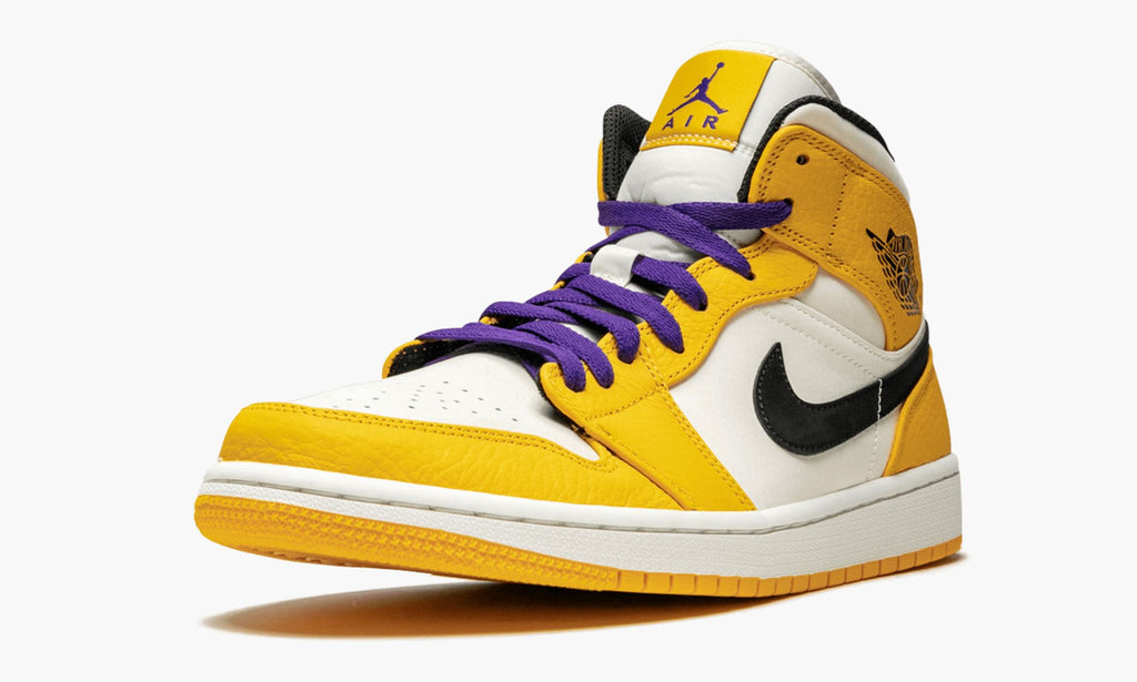 Lakers - Air Jordan 1 Mid SE - product image from the listing.
