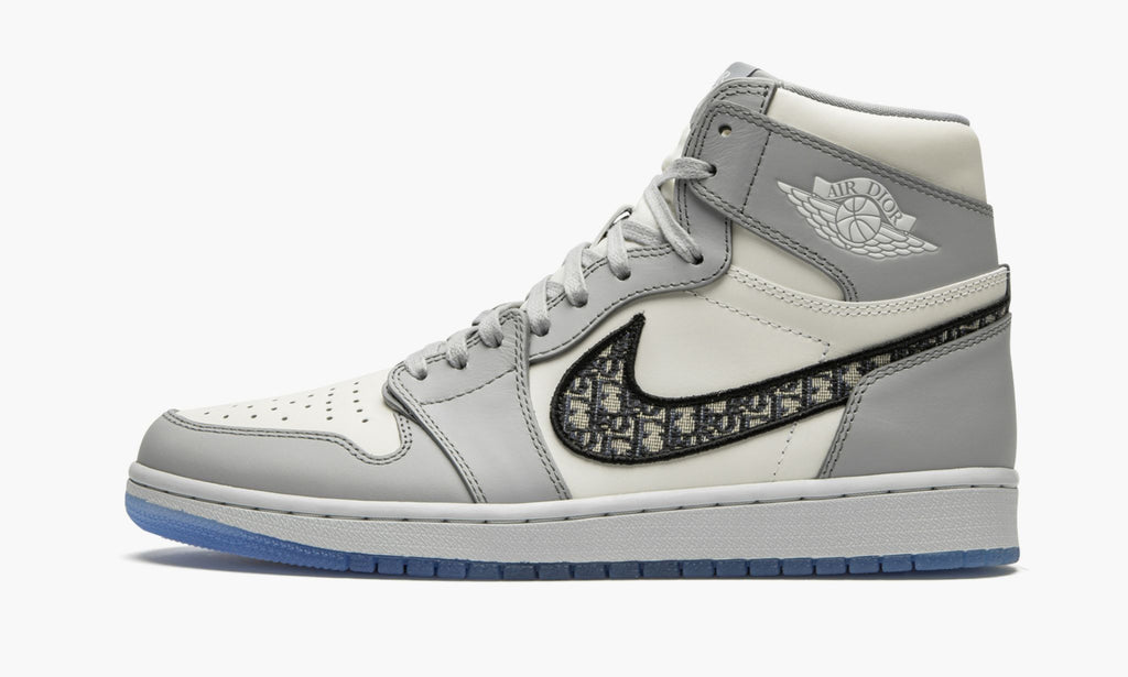 "Dior" Air Jordan 1 Retro High - product image from the listing.
