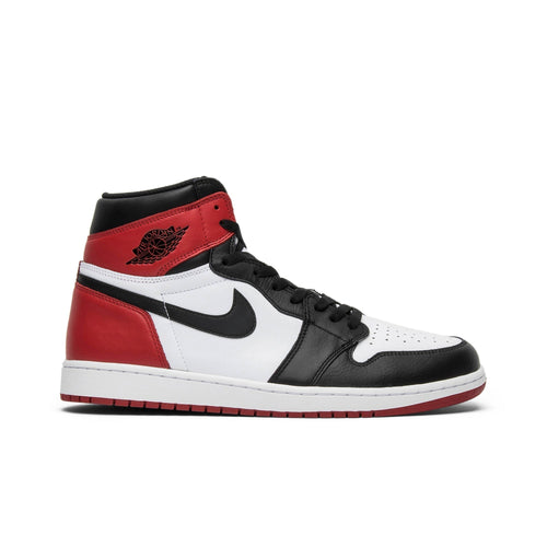 "Black Toe" Air Jordan 1 Retro High OG 2016 555088-125 - product image from the listing.