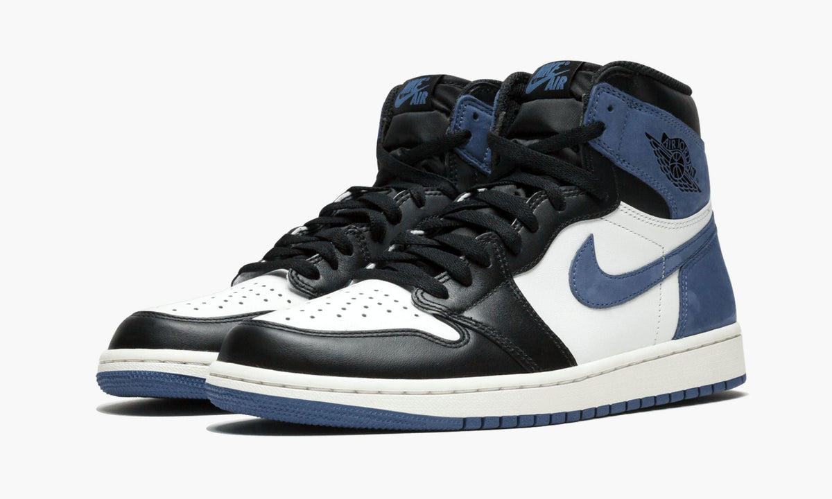 "Blue Moon" Air Jordan 1 Retro High OG - product image from the listing.