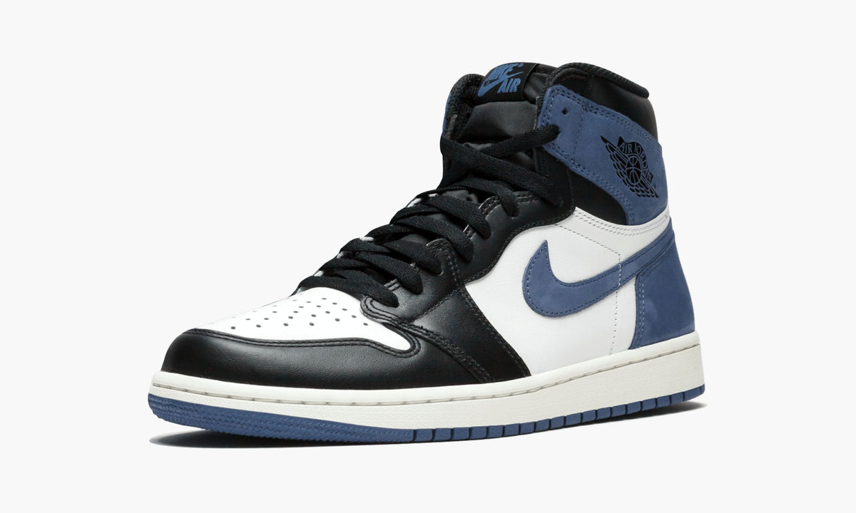 "Blue Moon" Air Jordan 1 Retro High OG - product image from the listing.