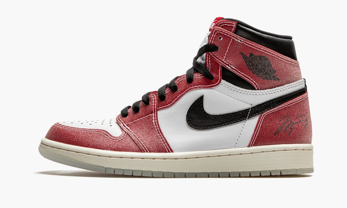 "Trophy Room - Chicago" Air Jordan 1 Retro High OG - product image from the listing.