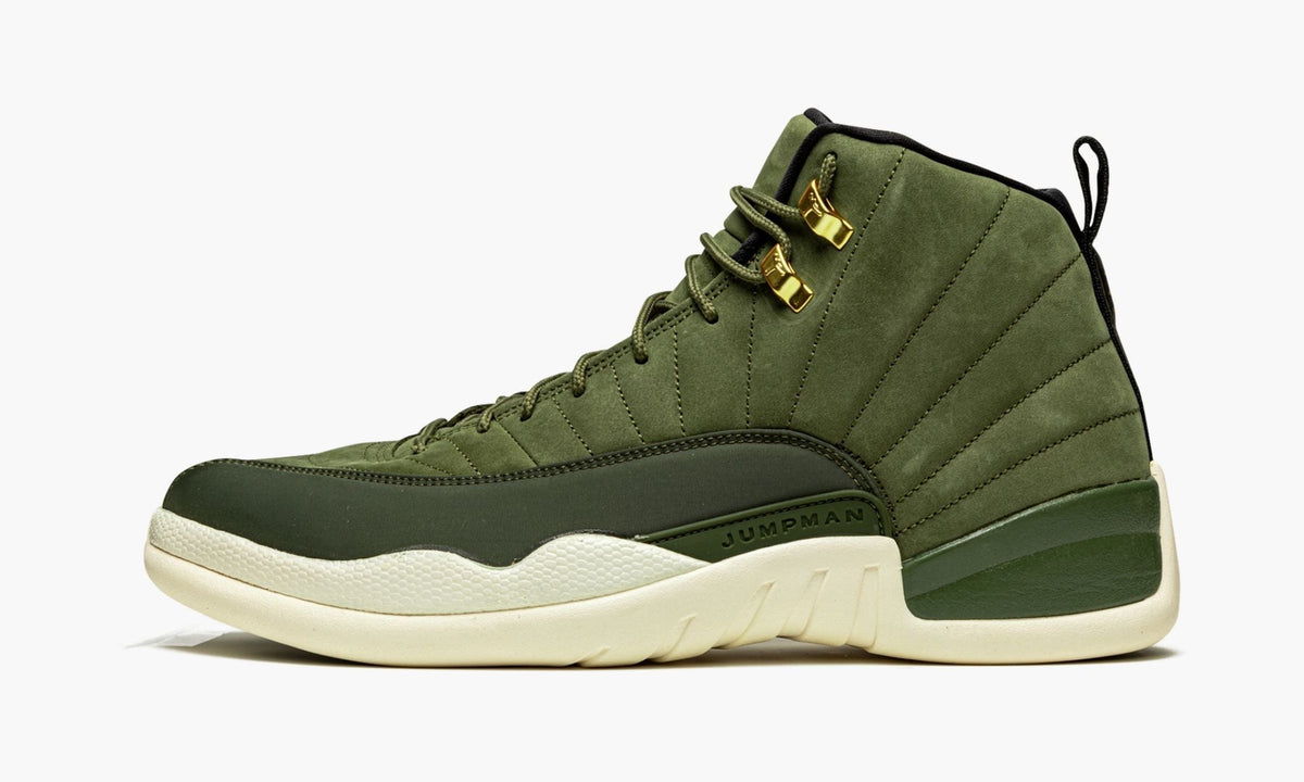 "CP3 Class of 2003" Air Jordan 12 - product image from the listing.