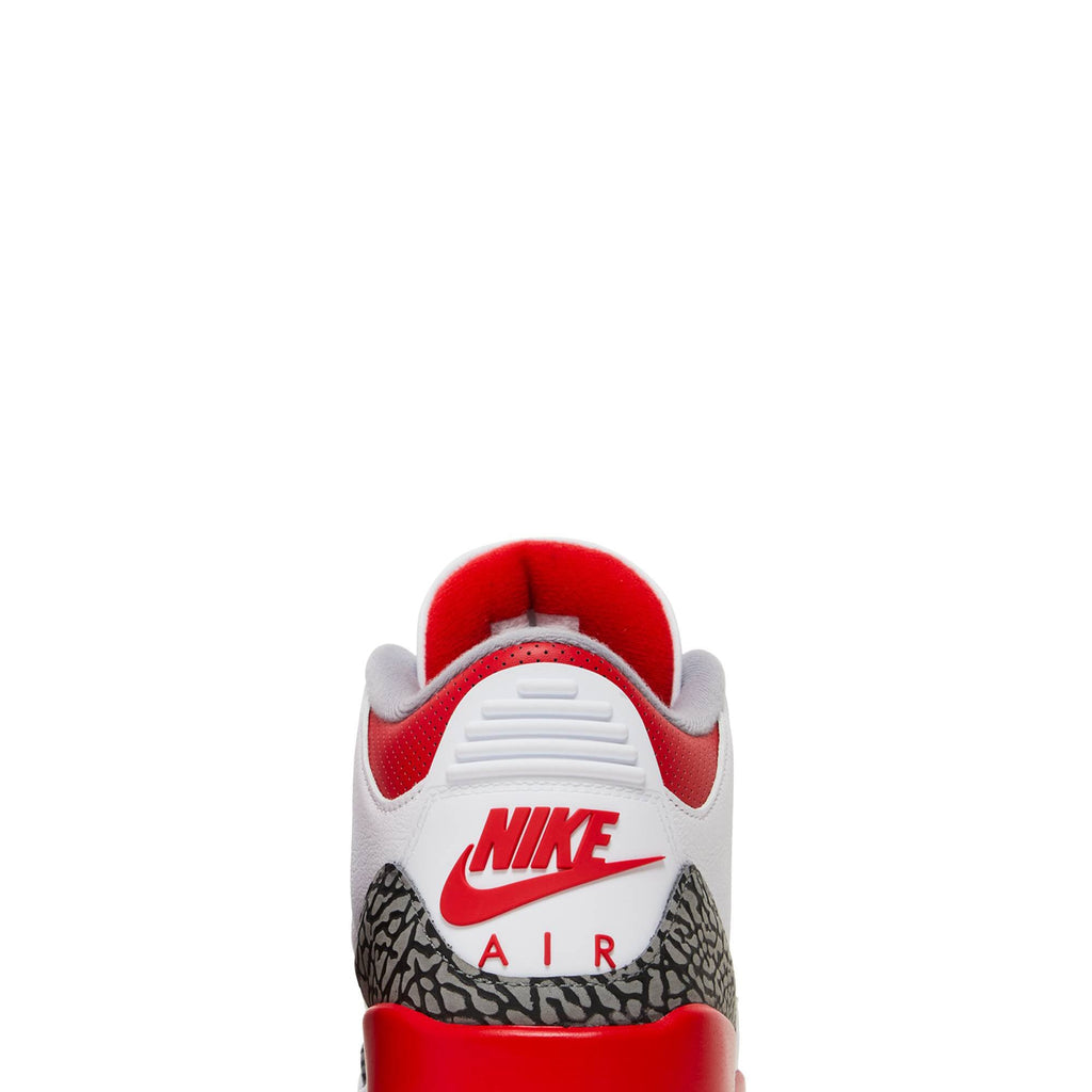 Fire Red 2022 - Air Jordan 3 Retro DN3707-160 - product image from the listing.