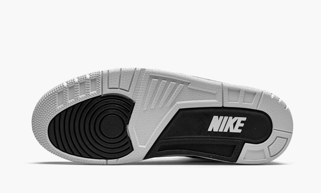 "Fragment" Air Jordan 3 Retro SP - product image from the listing.