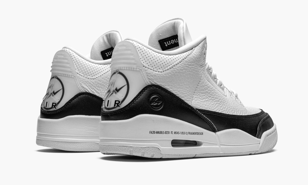 "Fragment" Air Jordan 3 Retro SP - product image from the listing.