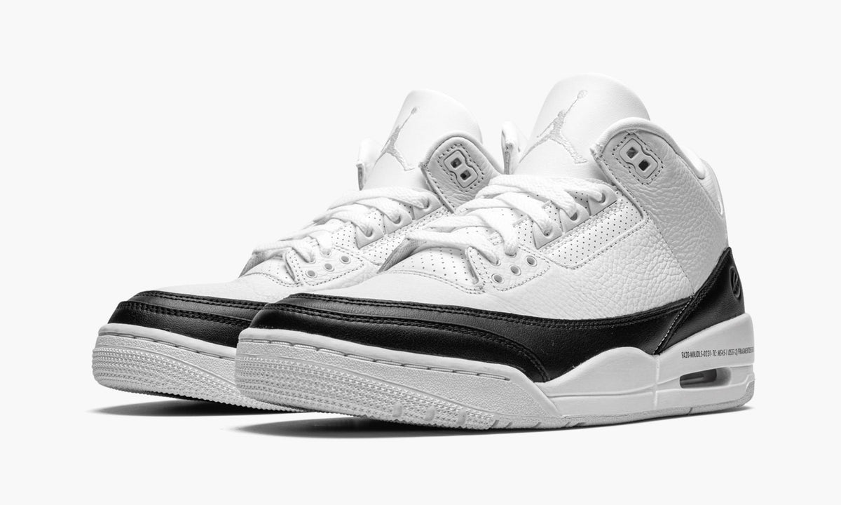 "Fragment" Air Jordan 3 Retro SP - product image from the listing.