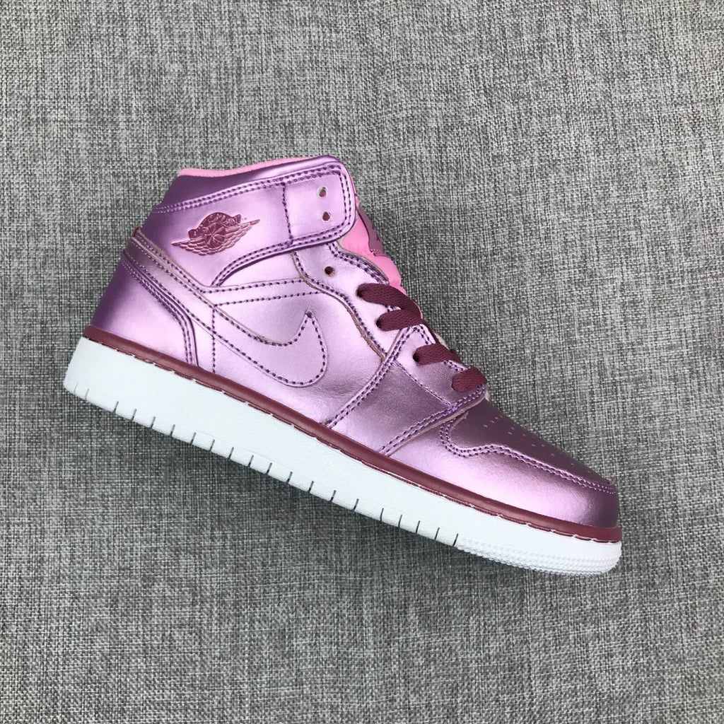 Sneakers Pink Rose - Jordan 1 Mid AV5174-640 - product image from the listing.