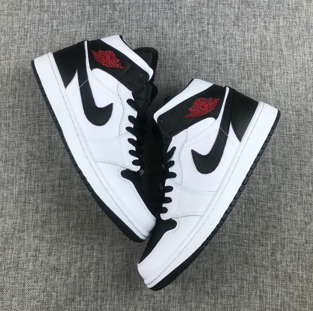 Jordan 1 Mid Reverse Black Toe Sneakers in Black and White BQ6472-101 - product image from the listing.