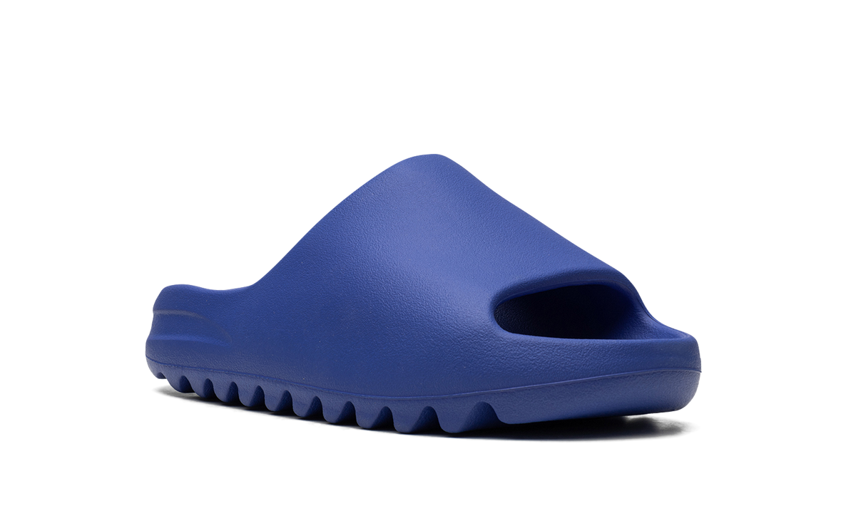 "Azure" Yeezy Slide ID4133 - product image from the listing.