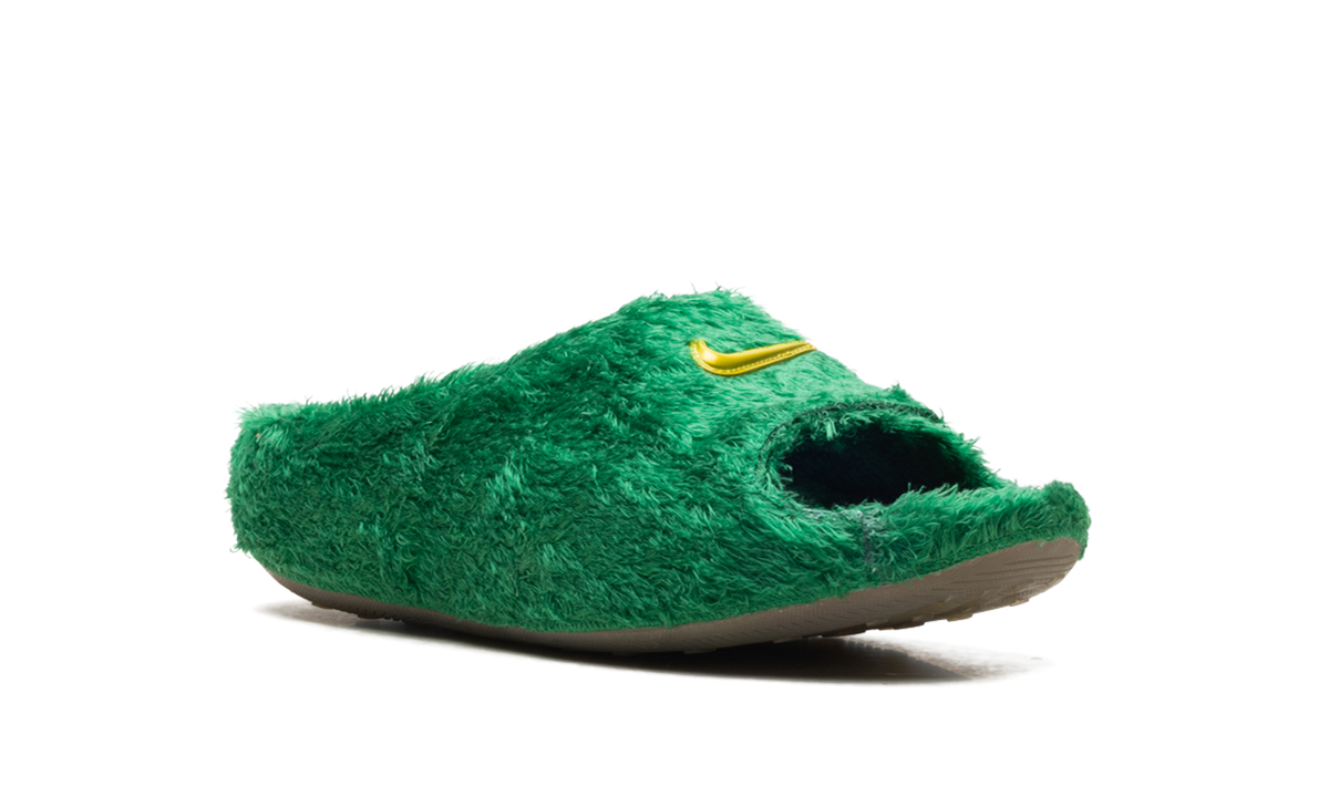 ".SWOOSH - Touch Grass" ReactX Rejuven8 Slide IO9763 300 - product image from the listing.