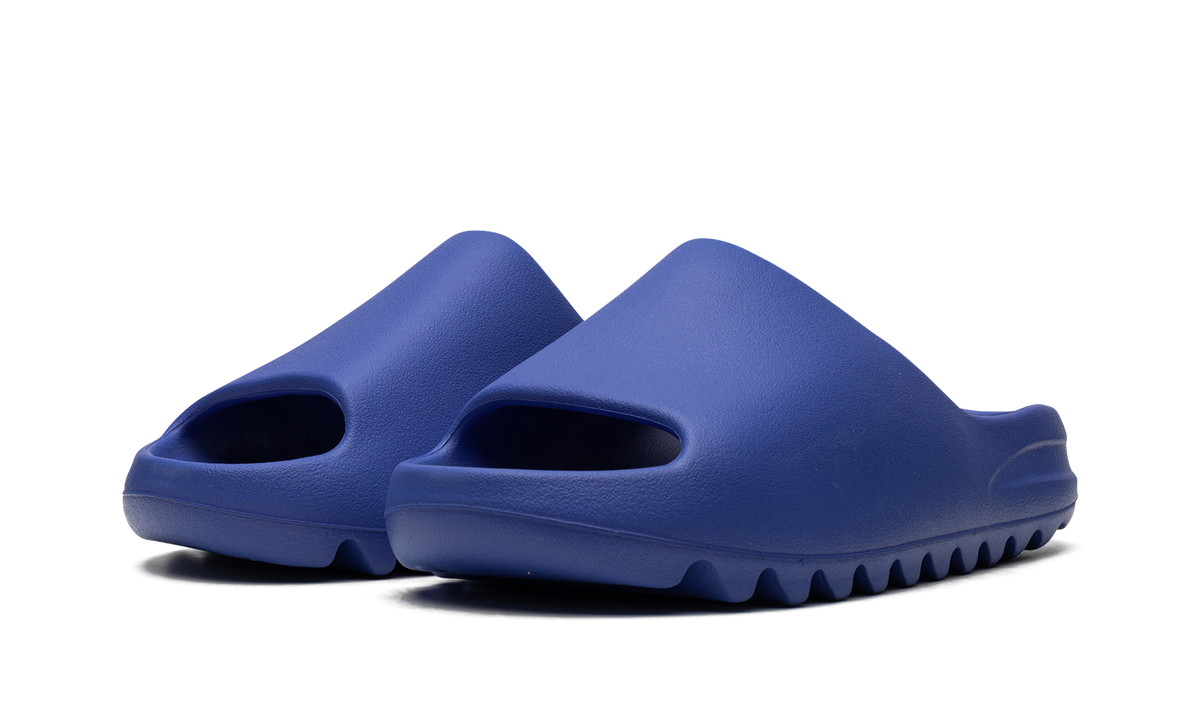"Azure" Yeezy Slide ID4133 - product image from the listing.