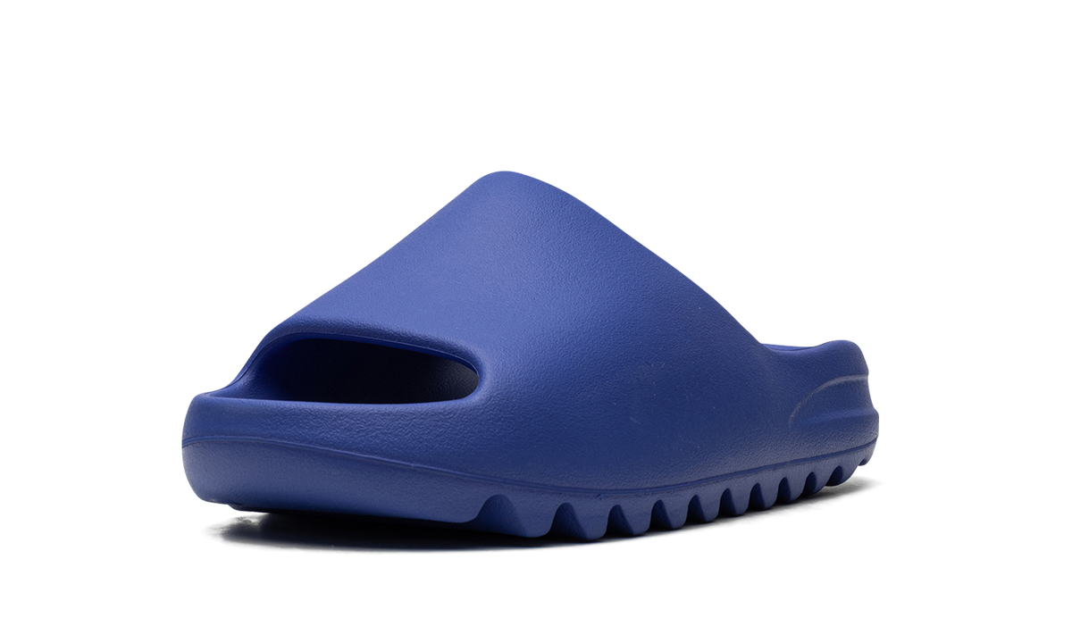 "Azure" Yeezy Slide ID4133 - product image from the listing.