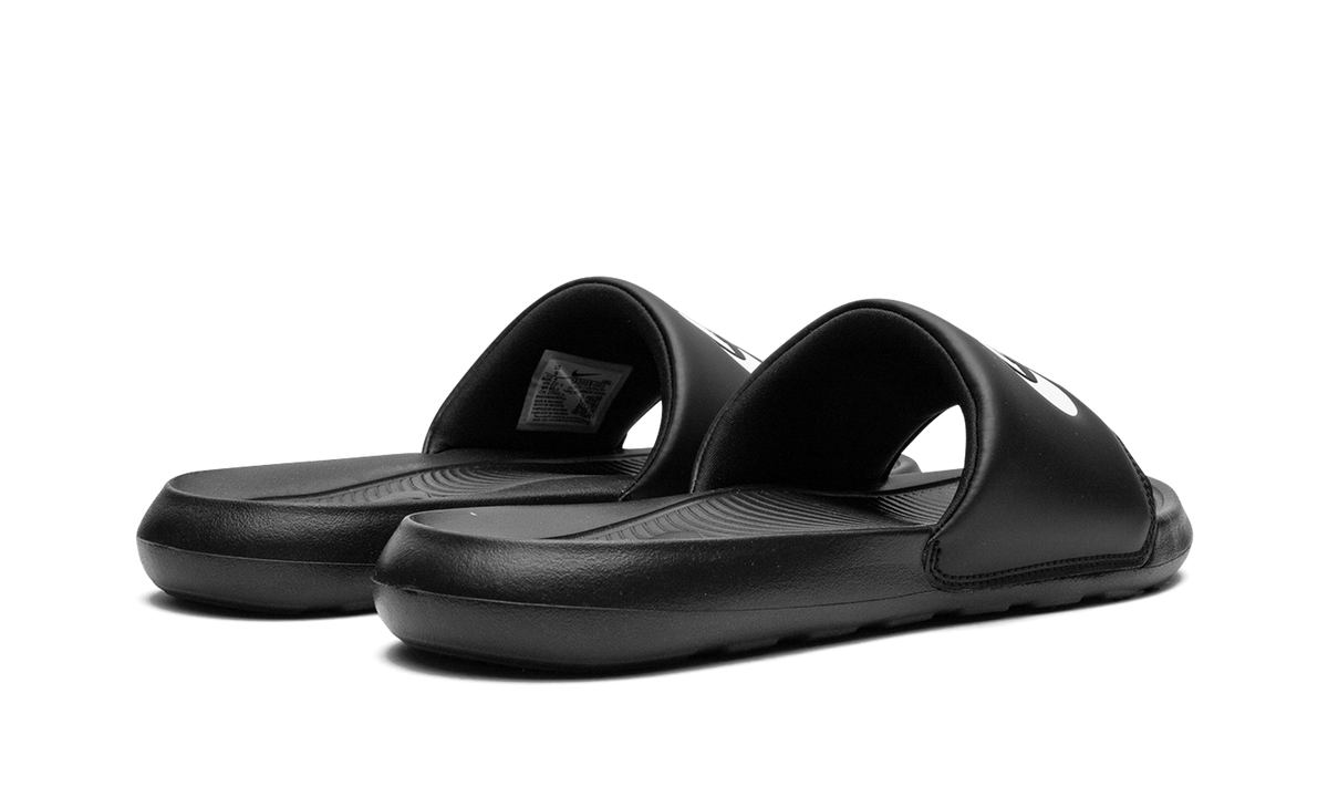 "Black White" SB Victori One Slide DR2018 001 - product image from the listing.