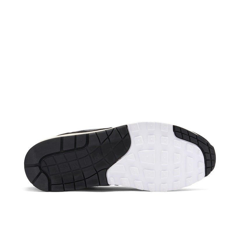 Patta x Nike Air Max 1 Black White (With Bracelet) - product image from the listing.