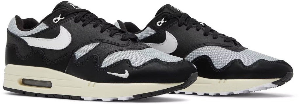 Patta x Nike Air Max 1 Black White (With Bracelet) - product image from the listing.