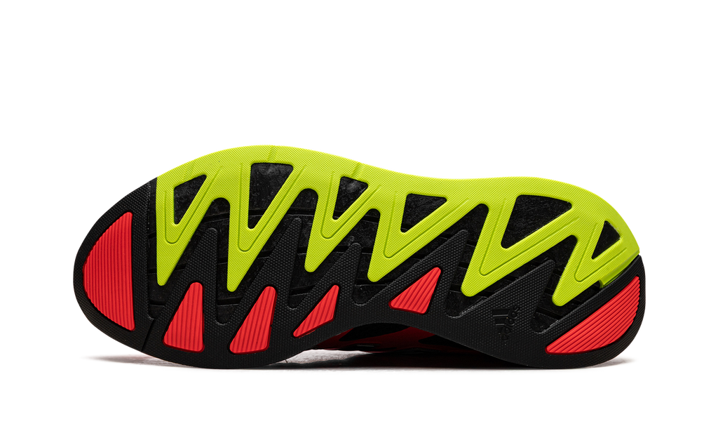 "Carbon Black Solar Red" Adizero Aruku JH5692 - product image from the listing.
