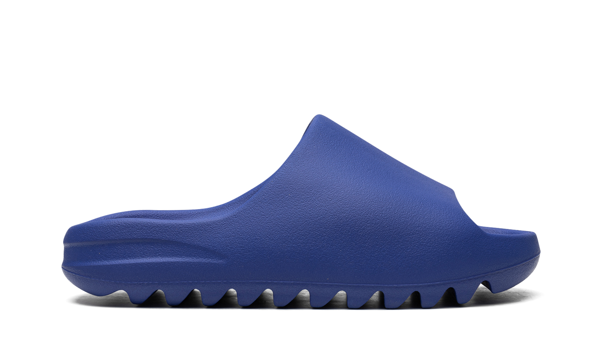 "Azure" Yeezy Slide ID4133 - product image from the listing.