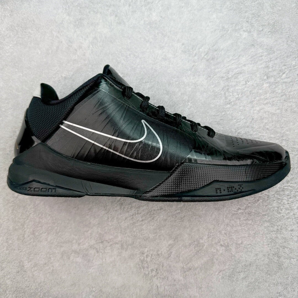 "BlackOut" NK Zoom Kobe V5 2010 Black 386429-003 Size 6.5-14 - product image from the listing.