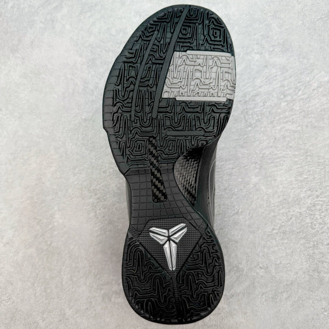 "BlackOut" NK Zoom Kobe V5 2010 Black 386429-003 Size 6.5-14 - product image from the listing.