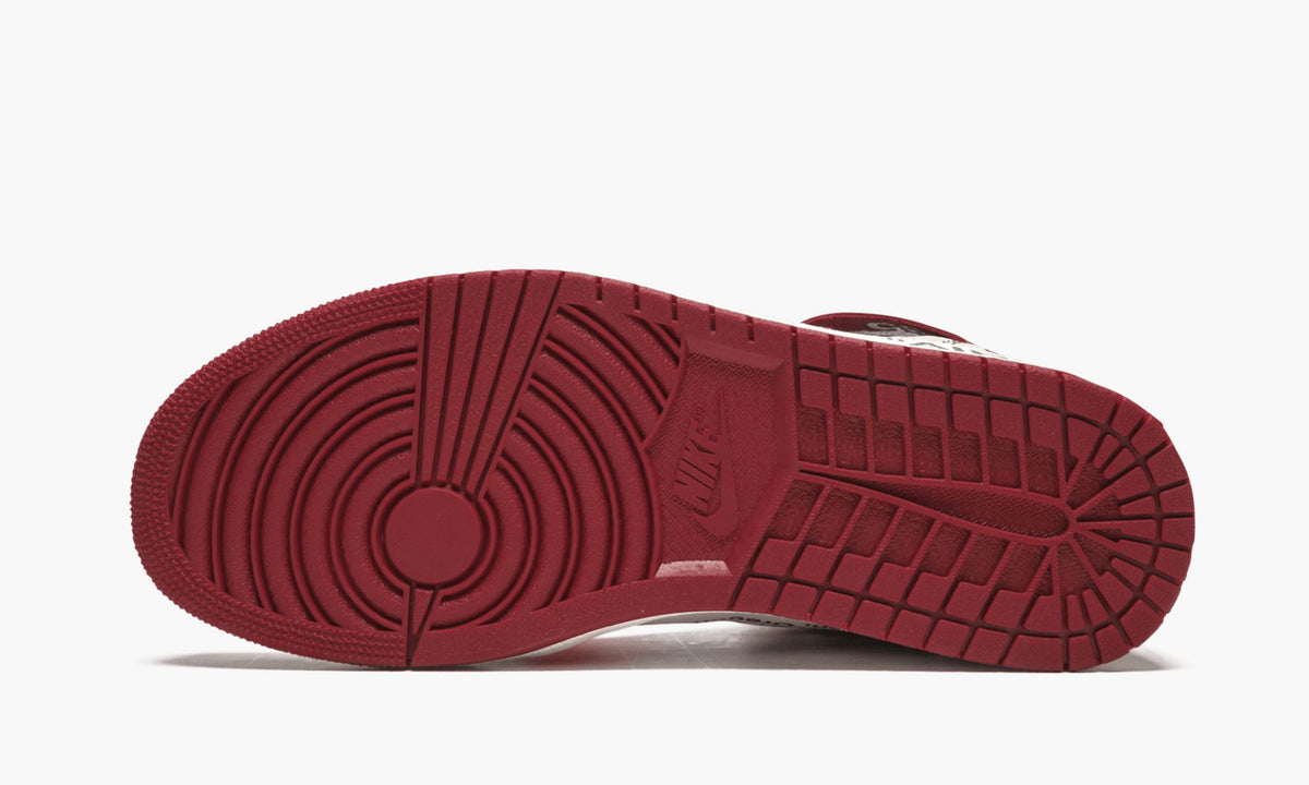 Chicago - The 10: Air Jordan 1 Off-White - product image from the listing.