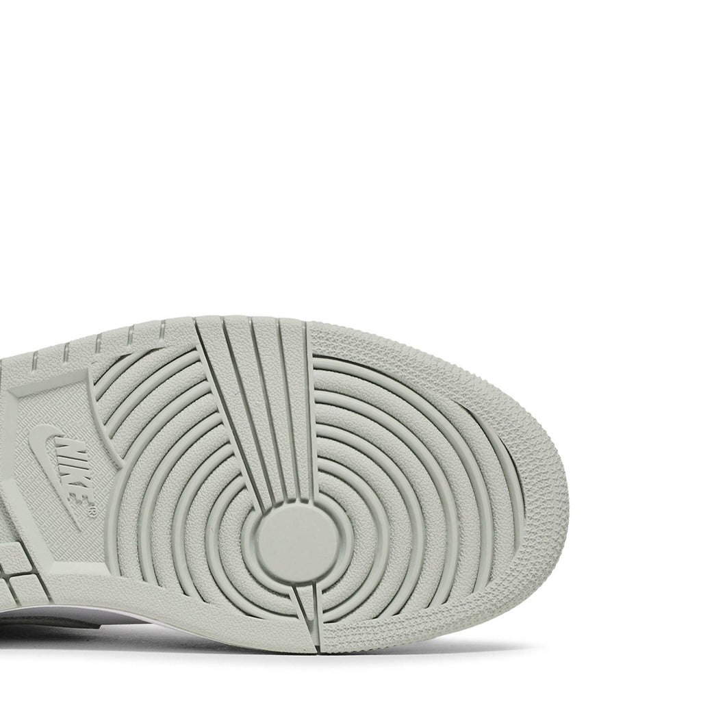 Air Jordan 1 Retro High OG 'Seafoam' CD0461-002 for Women - product image from the listing.
