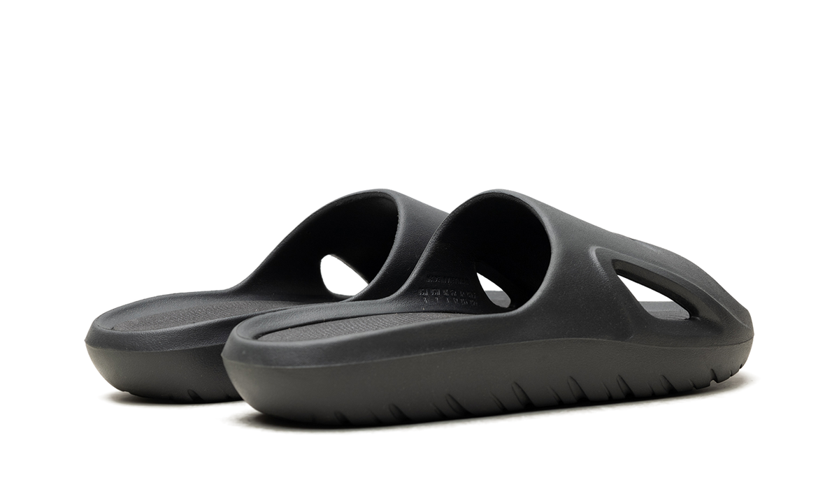 "Carbon Core Black" Adicane Slides HQ9915 - product image from the listing.