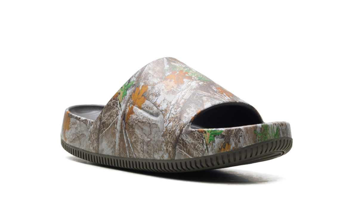 "Green" Calm RealTree IB2885 200 - product image from the listing.